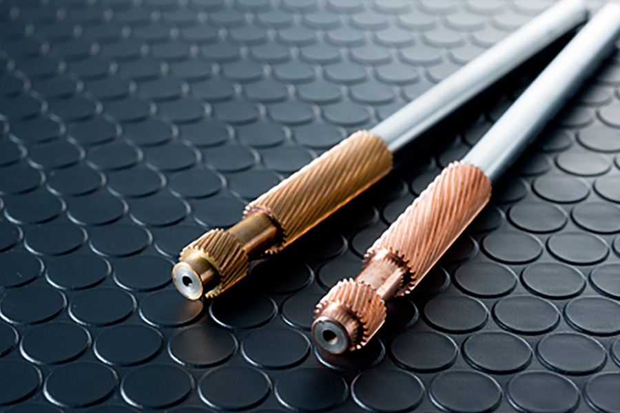 ヘリカルギア電極（無酸素銅）の研削加工のワーク例