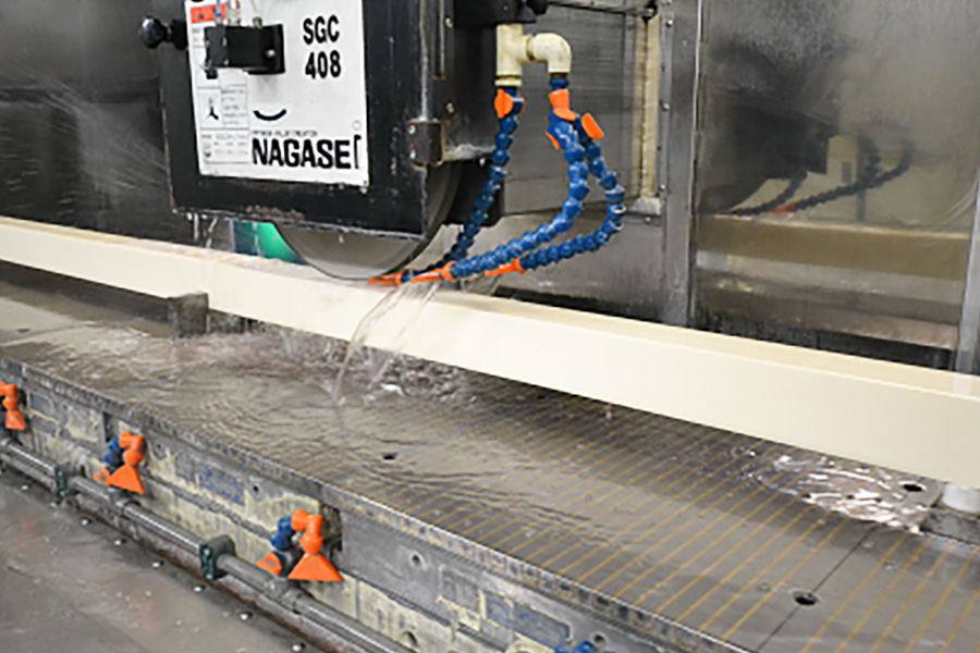 マスターゲージの超精密研削加工