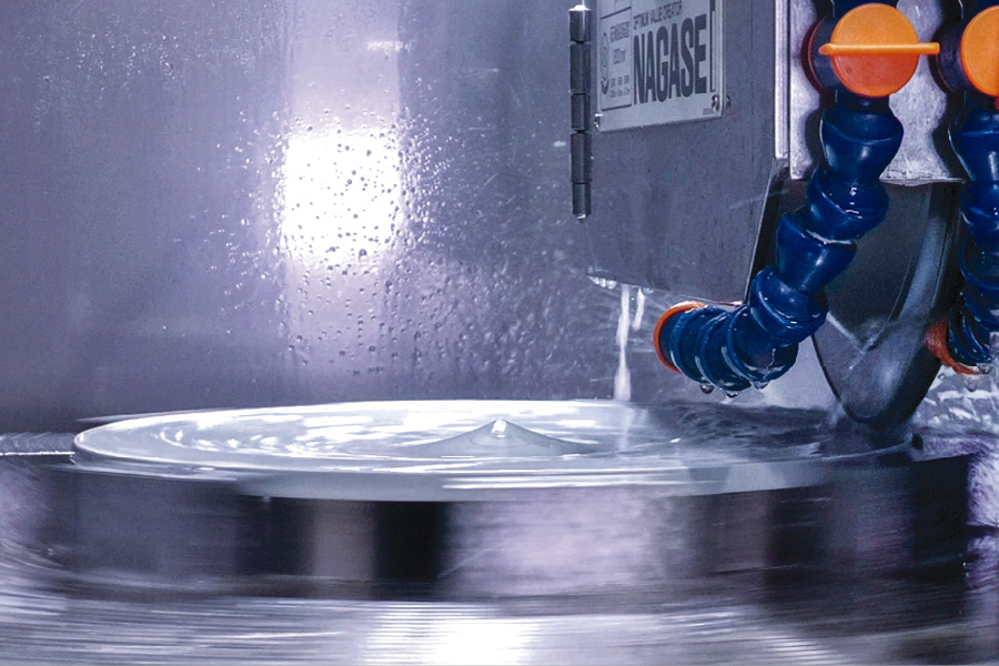 コージライトの超精密形状創成研削加工