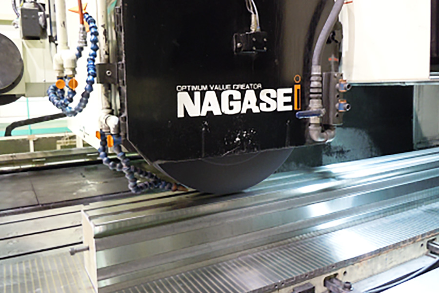 ベッド研削（鋳物の研削加工）