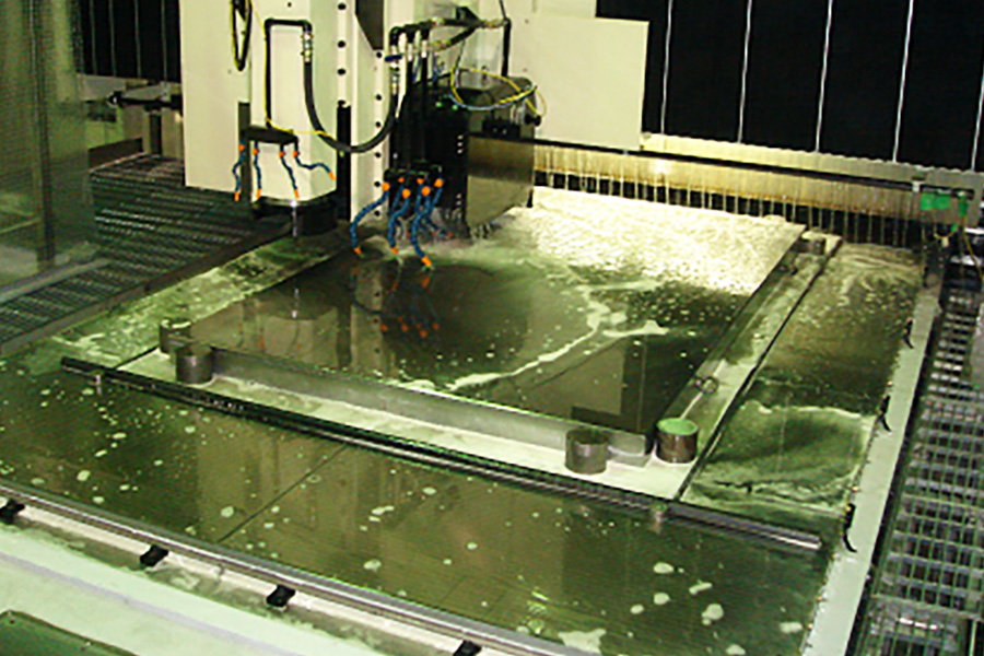 工作機械テーブルの平面研削加工（S55C）