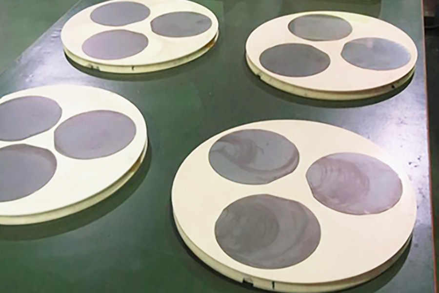 SiCパワー半導体基板の平坦化研削加工