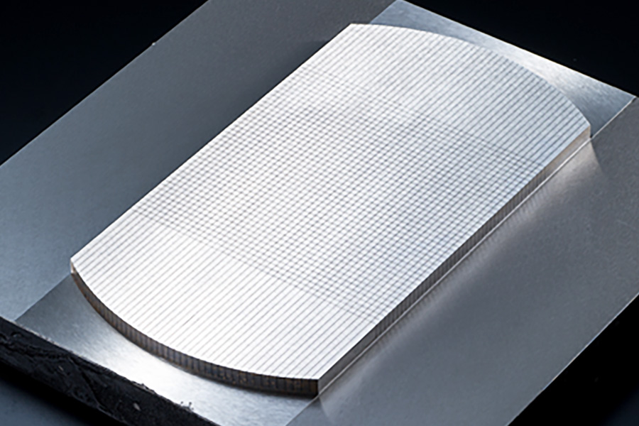 HPM38の高能率溝入れ加工