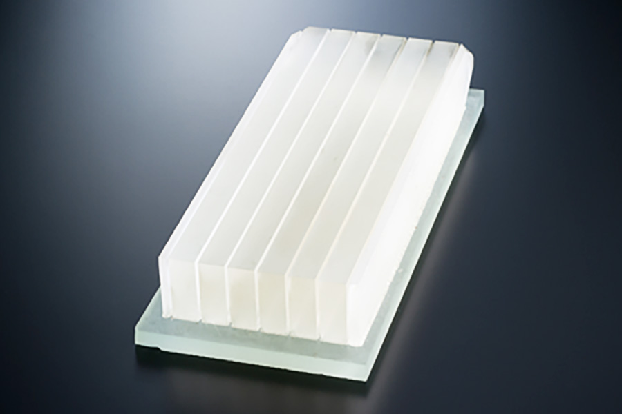 水晶の高能率切断加工